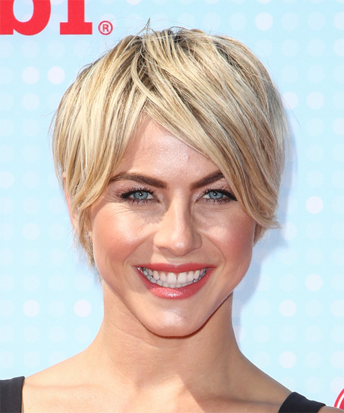 Julianne Hough Short Straight Beach Blonde Hairstyle