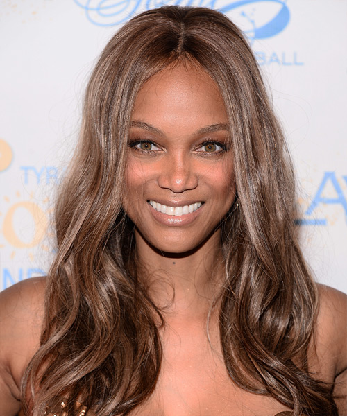 Tyra Banks Long Straight    Chestnut Brunette