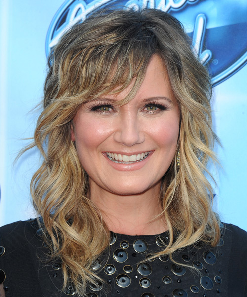 Jennifer Nettles Long Wavy    Ash Blonde   Hairstyle with Layered Bangs  and Light Blonde Highlights