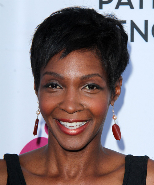 Roshumba Williams Short Straight   Black    Hairstyle with Side Swept Bangs 