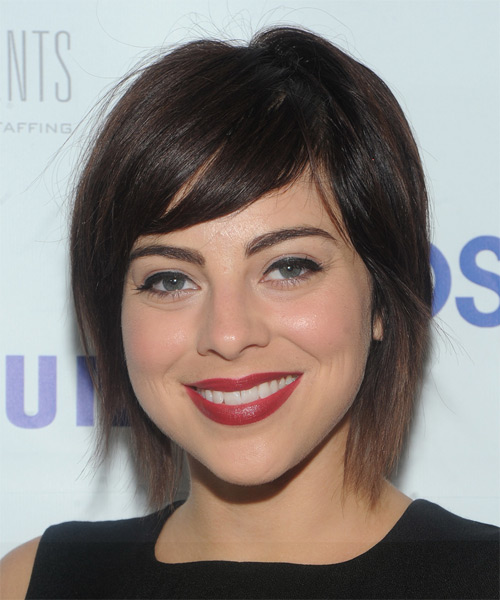 Krysta Rodriguez Short Straight Hairstyle for Round Face Shapes