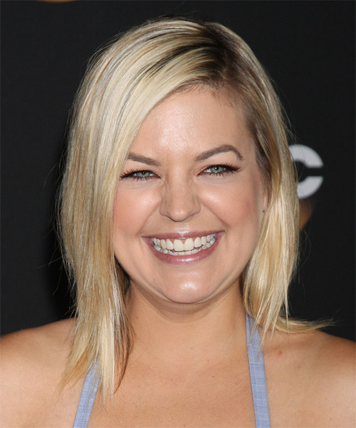 Kirsten Storms Medium Straight Graduated Bob Hairstyle - Light Blonde Hair Color