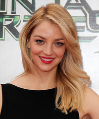 Abby Elliott Hairstyles
