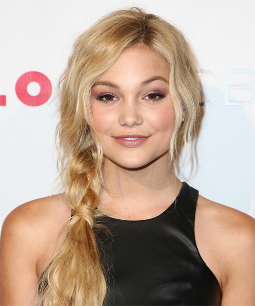 Stefanie Scott Half Up Hairstyle with a side-swept braid