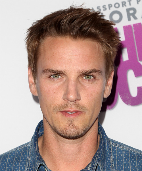 Riley Smith Short Straight    Brunette   Hairstyle
