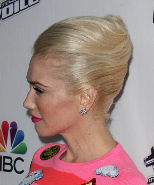 Gwen Stefani Long Straight   Golden  Updo Hairstyle - side on view