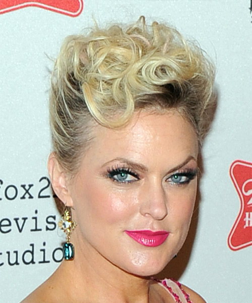 Elaine Hendrix Short Curly   Light Blonde  Updo - side on view