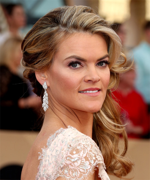 Missi Pyle  Long Curly    Blonde - side on view