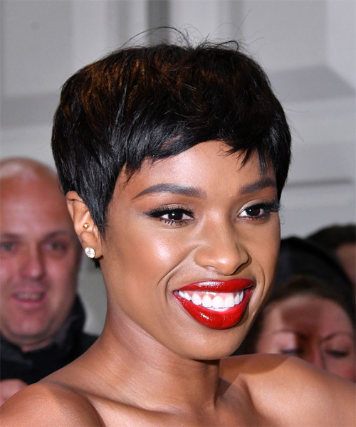 Jennifer Hudson chic layered pixie cut