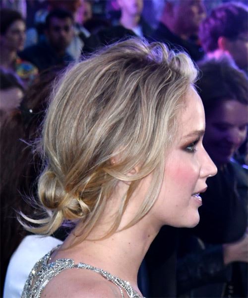 Jennifer Lawrence Medium Straight   Light Blonde Bob Updo Hairstyle - side on view