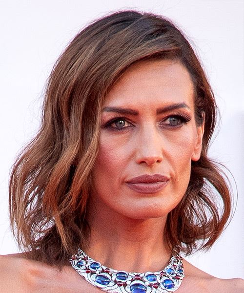 Nieves Alvarez Medium Straight    Copper Brunette   with Side Swept Bangs - side on view