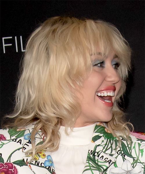 Miley Cyrus Medium Wavy   Light Blonde Bob  Haircut   - Side on View