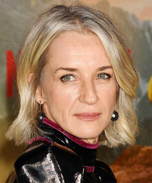 Ever Carradine Chin-Length Bob Hairstyle - side on view