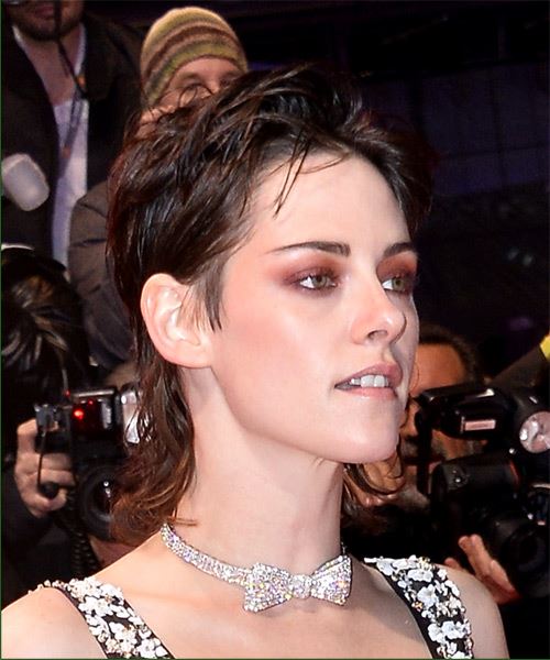 Kristen Stewart Mullet Hairstyle With Choppy Curtain Bangs - side on view