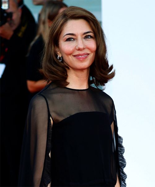 Sofia Coppola Timeless Shoulder-Length Hairstyle With Curled Ends - side on view