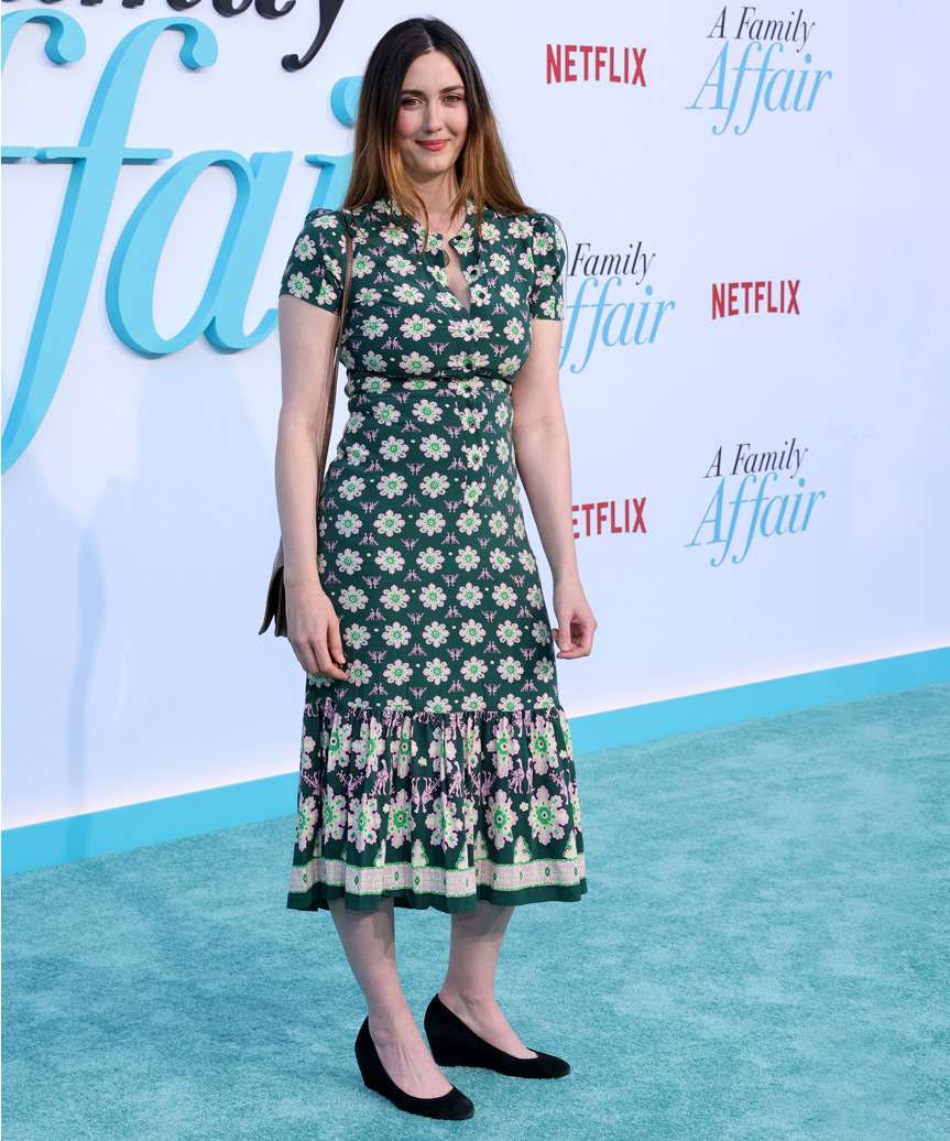 Madeline Zima Simple Two-Tone Hairstyle - view from the side