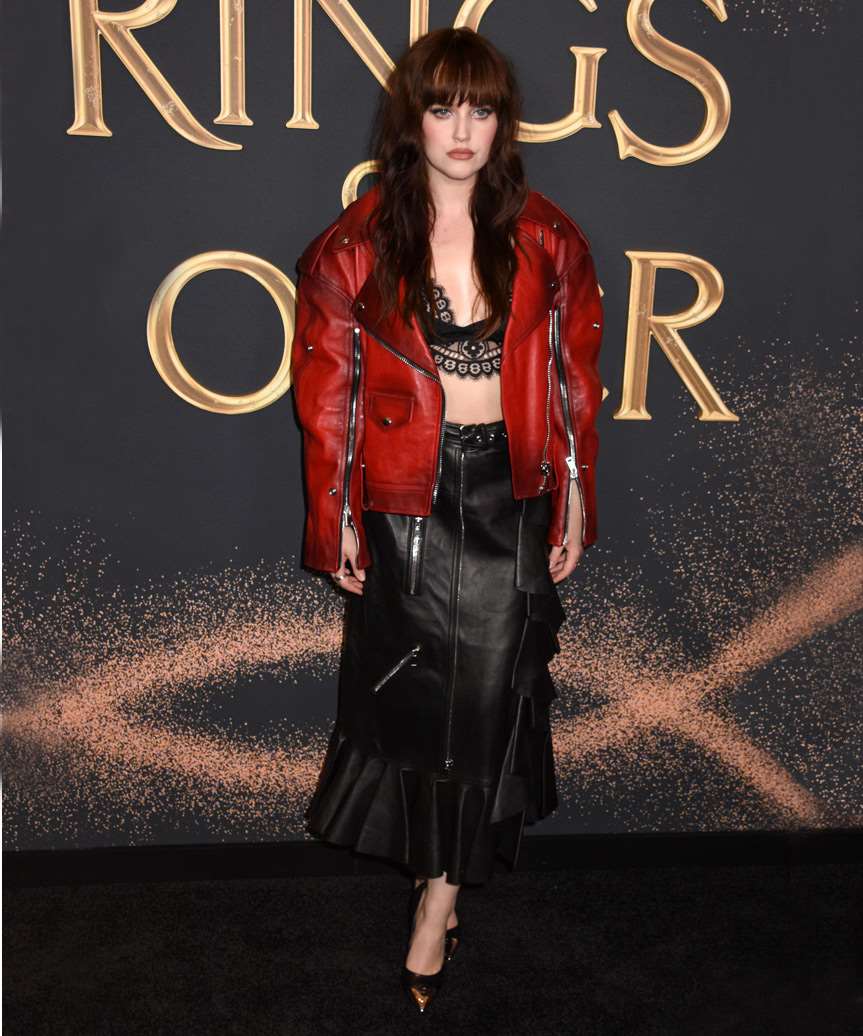 Markella Kavenagh Edgy Hairstyle With Classic Bangs - view from the side