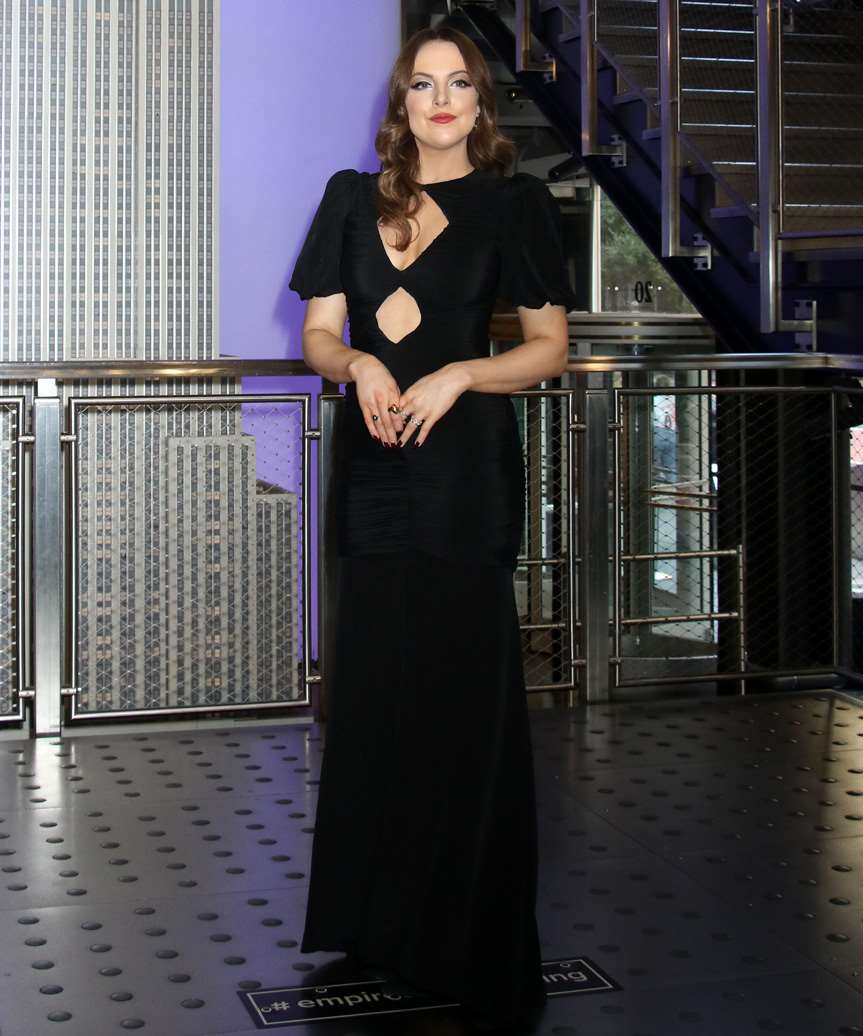 Elizabeth Gillies Hairstyle With Big Curls - view from the side