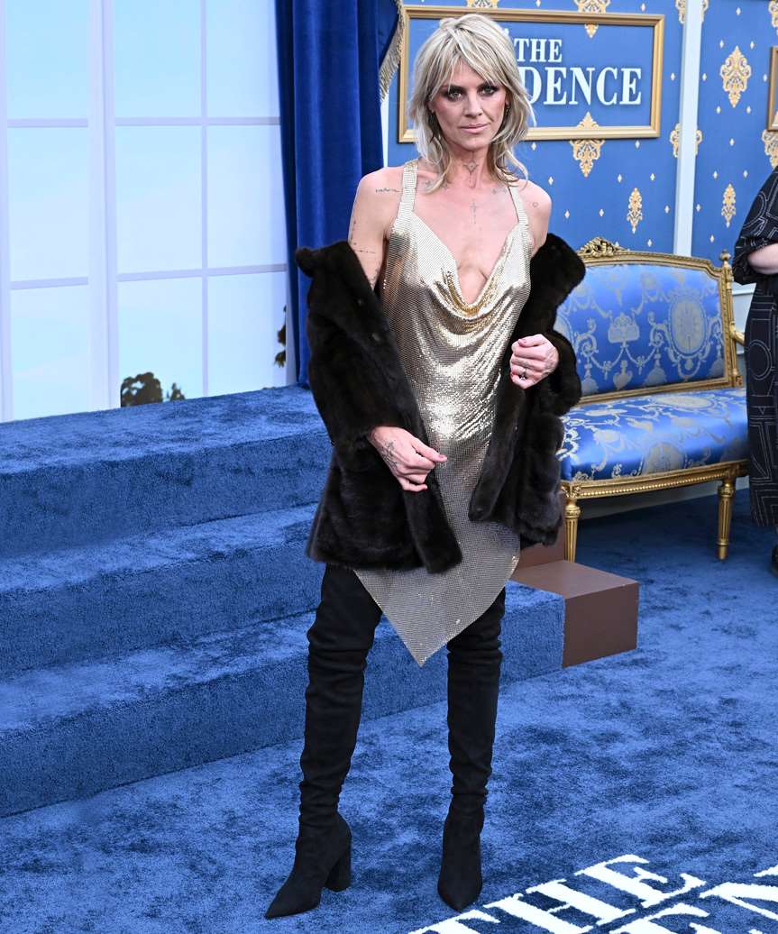 Eliza Coupe Edgy Medium-Length Hairstyle - view from the side