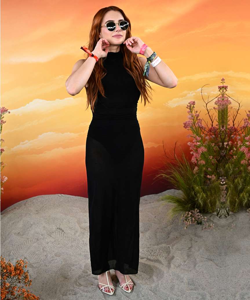 Emma Roberts Long Red Hairstyle - view from the side