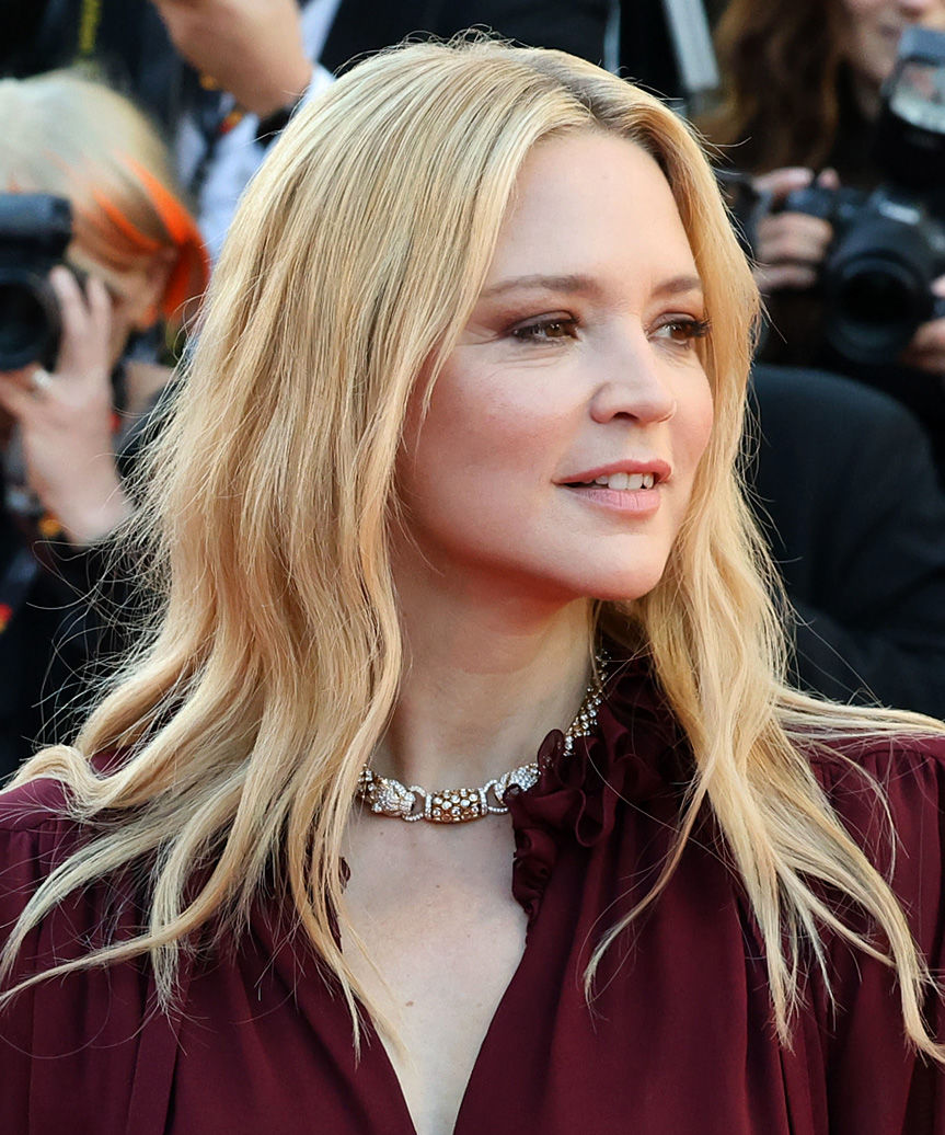 Virginie Efira Long Blonde Hairstyle With Gentle Waves - view from the side