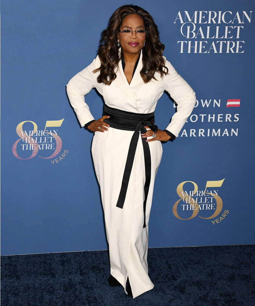Oprah Winfrey Hairstyle With Bold Curls - view from the side