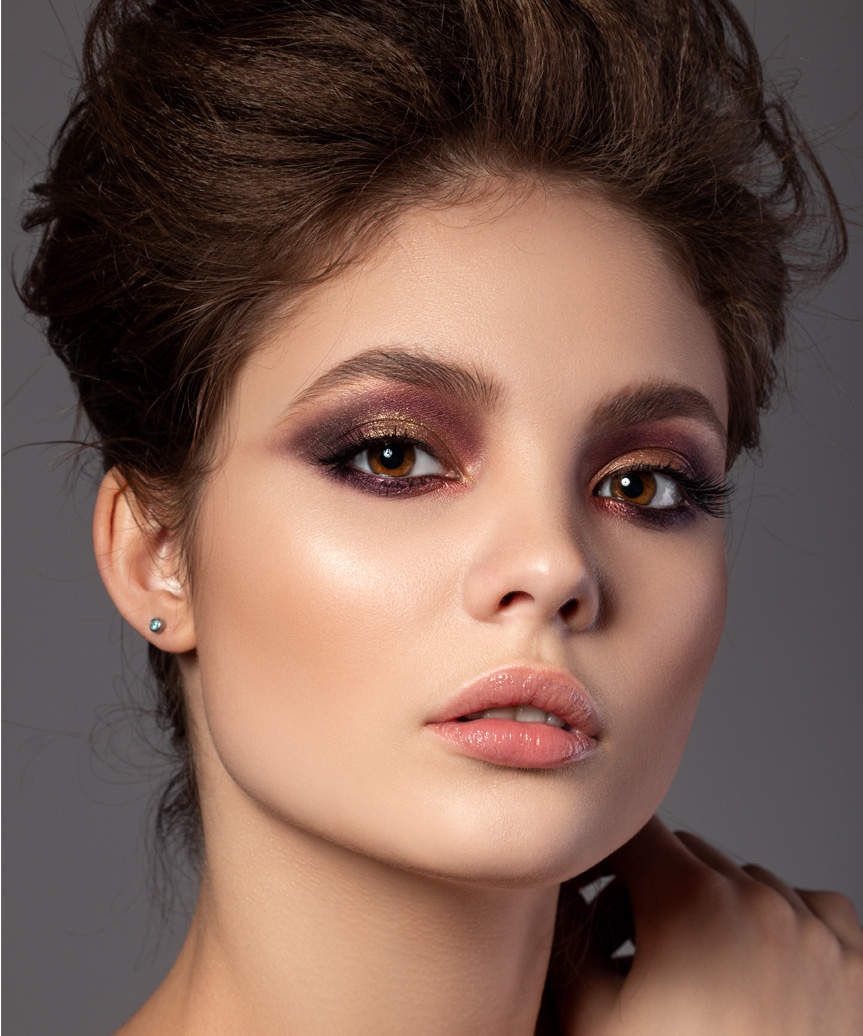 Short Crimped Hairstyle With Volume - view from the side