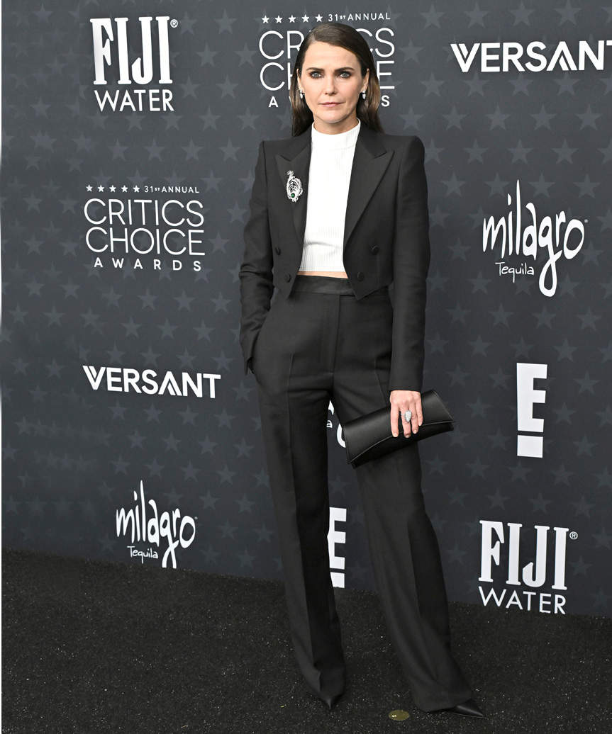 Keri Russell Long And Sleek Elegant Hairstyle - view from the side