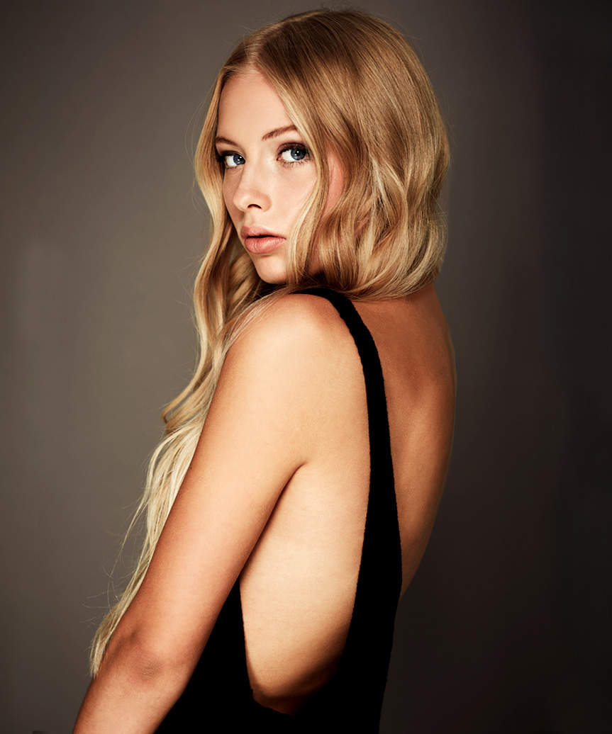 Long Luscious Hairstyle With Soft Waves - view from the side