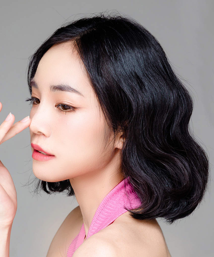 Classic Medium-Length Hairstyle With Curls - view from the side