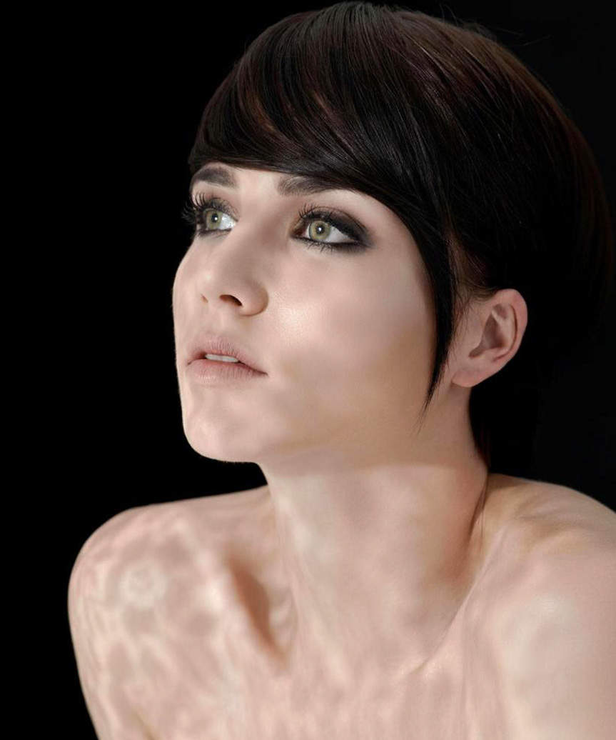 Pixie Bob With Side-Swept Fringe - view from the side