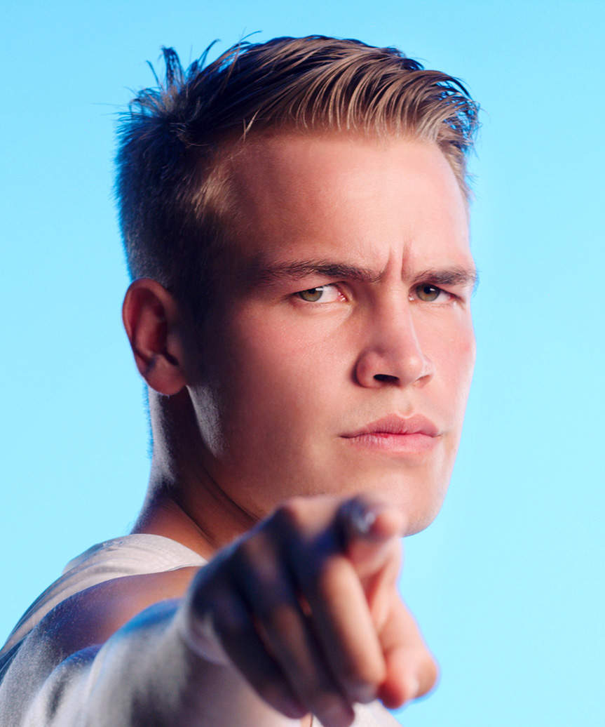 Short Classic Hairstyle For Men - view from the side