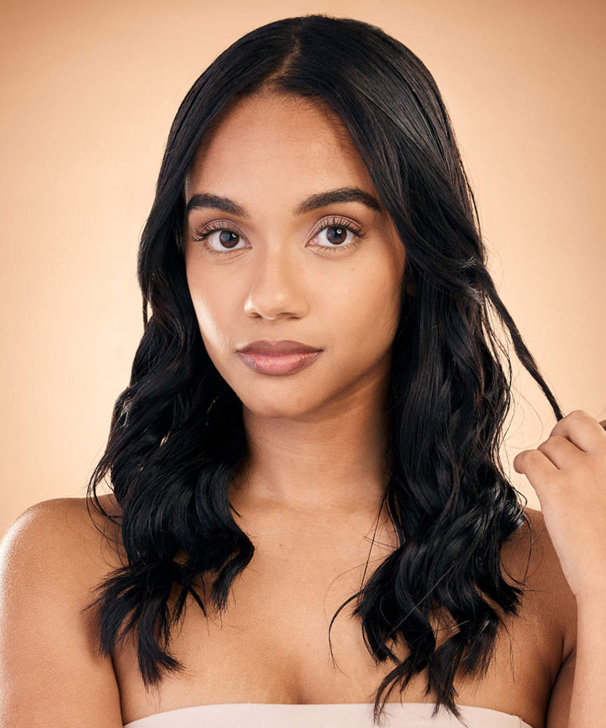 Medium-Length Hairstyle With Mid-To-end Curls - view from the side