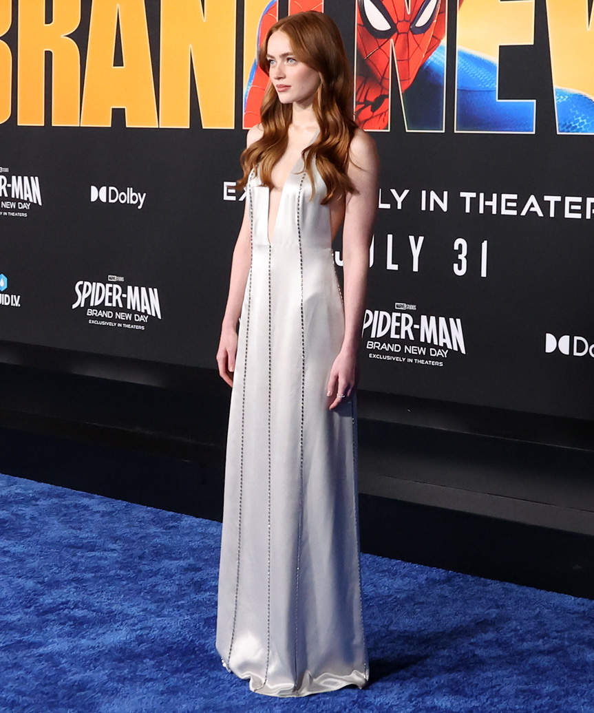 Sadie Sink Long Easy-Going Hairstyle - view from the side