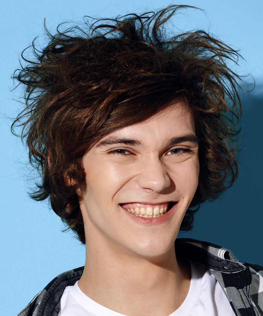 Indie Rocker Hairstyle For Men - view from the side