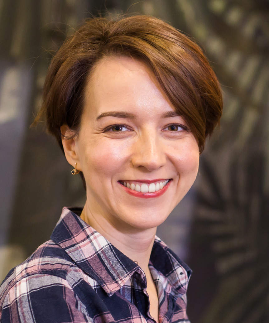 Classic Side-Parted Pixie Cut - view from the side