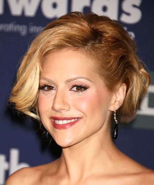 Brittany Murphy Medium Curly    Updo - side on view