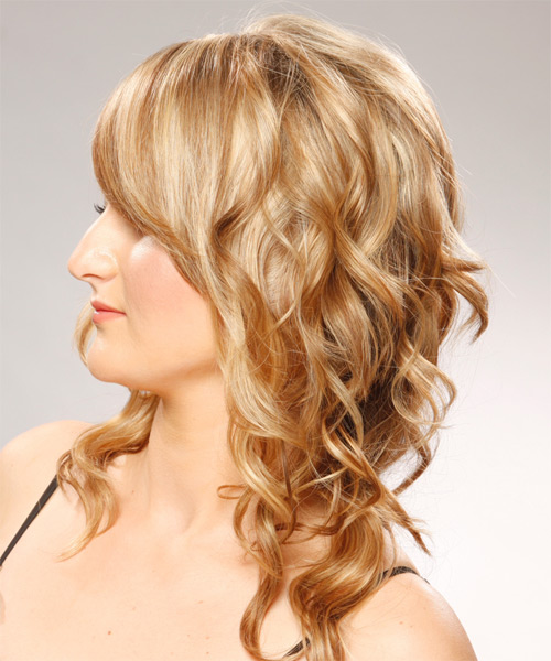  Dazzling Blonde Hairstyle With Long Bangs And Loose Waves - side on view