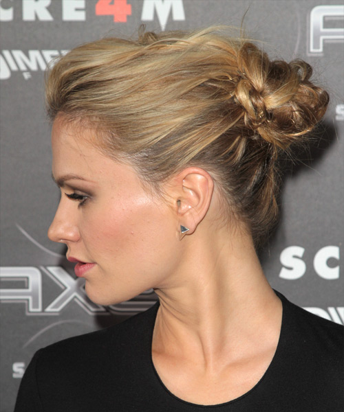 Anna Paquin Long Straight Dark Blonde Updo with Light 