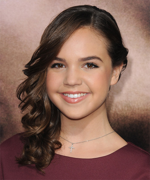 Bailee Madison  Long Curly    Half Up Half Down Hairstyle - side on view