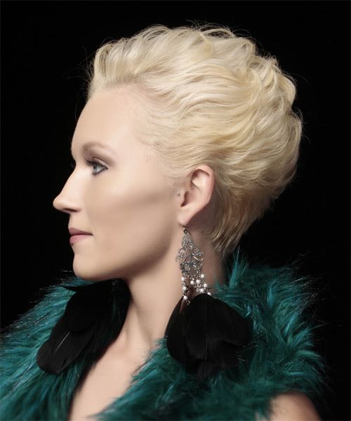  Stylish Platinum Blonde Hairstyle - side on view