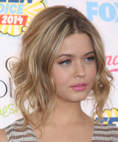 Sasha Pieterse Long Curly    Blonde  Half Up Half Down   with Light Blonde Highlights - side on view
