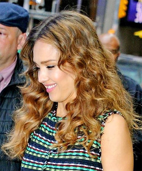 Jessica Alba Long Wavy    Brunette   Hairstyle   with Light Brunette Highlights - Side View