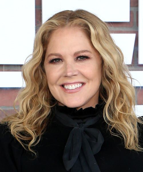 Mary McCormack Medium Wavy    Blonde   Hairstyle   with Light Blonde Highlights - Side View