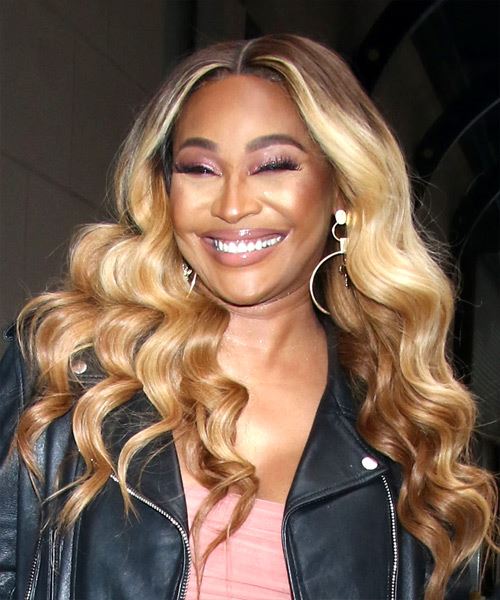 Cynthia Bailey Long Wavy    Brunette     with  Blonde Highlights - side view