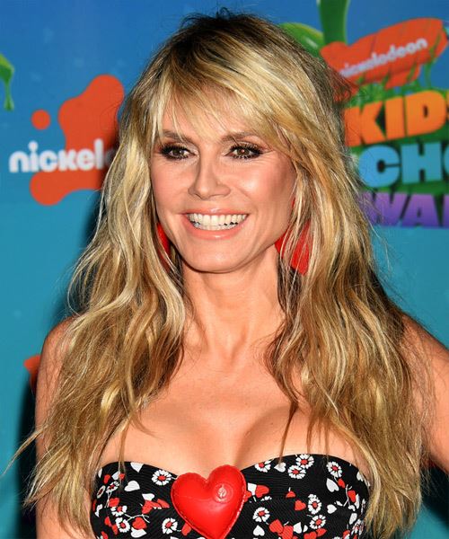 Heidi Klum Blonde Hairstyle With Waves - side view