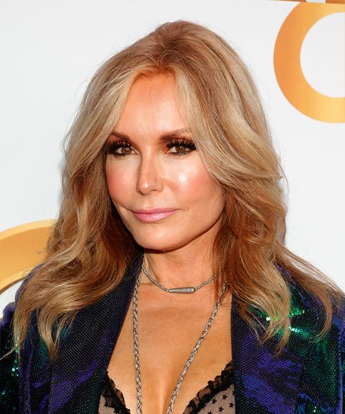 Tracey Bregman Long Hairstyle With Waves - side view