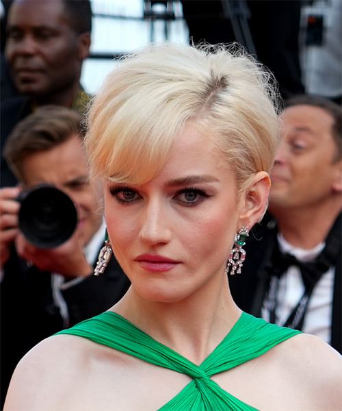 Julia Garner Pixie Haircut From Cannes Film Festival 2023 - side view