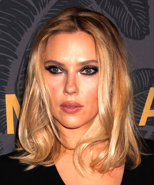 Scarlett Johansson Medium-Length Hairstyle With Subtle Curled Ends - side view