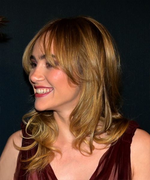 Suki Waterhouse Long Hairstyle With Curtain Bangs - side view
